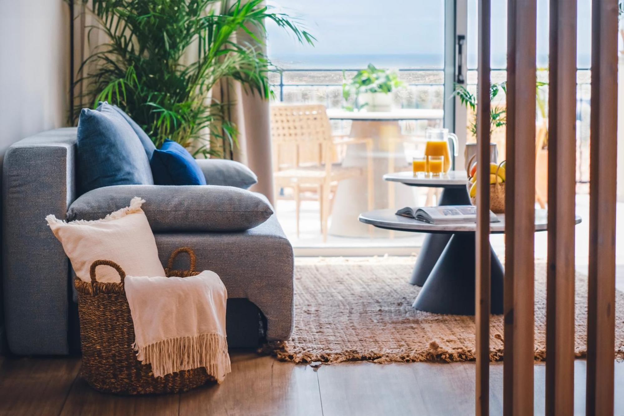 Отель Wellclub - Wellness Family Experience - Seaview Пафос Экстерьер фото